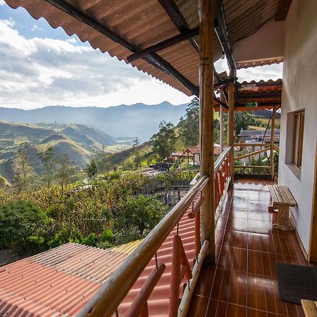 Hostal Taita Cristobal Isinlivi المظهر الخارجي الصورة