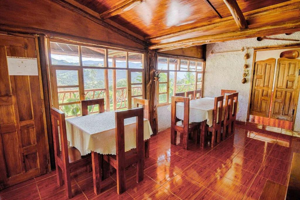 Hostal Taita Cristobal Isinlivi المظهر الخارجي الصورة